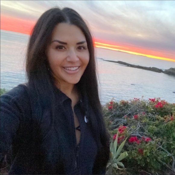 Meet your Posher, Lauren - Picture 1 of 1